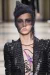 single-black-earring-armani-latest-fall-winter-jewelry-trend-analysis