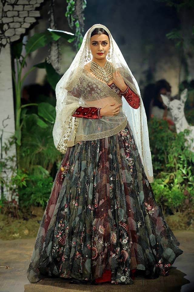 Anju modi hotsell bridal lehenga