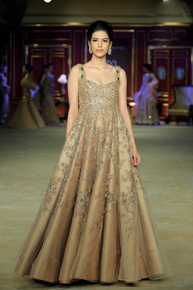 India-couture-week-2017-indian-designer-Shyamal&Bhumika- (4)-embellished-slip-gown