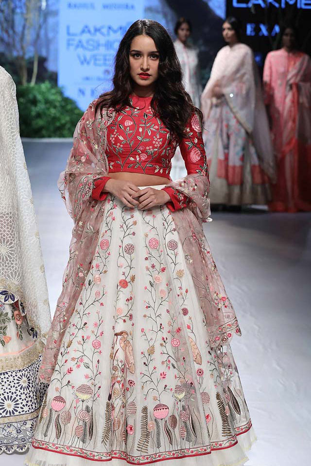 celeb-SHRADDHA-KAPOOR--RAHUL-MISHRA-floral-lehenga-AT-LAKME-FASHION-WEEK-WINTER-FESTIVE-2017