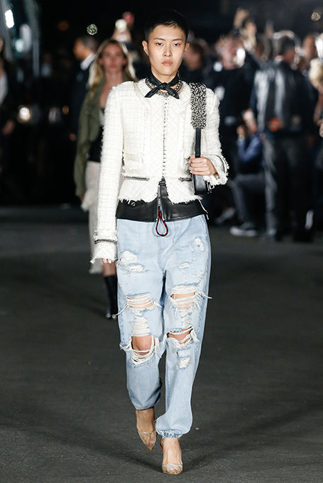 Designer-Alexander-wang-spring-summer-2018-collections-SS18-rtw- (12)-ripped-jeans