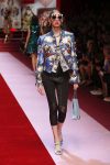 dolce-and-gabbana-spring-summer-2018-ss18-rtw-(28)-queen-of-hearts-badges
