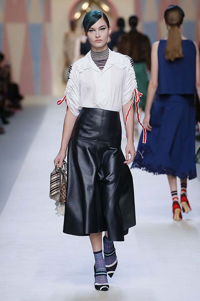 fendi-spring-summer-2018-ss18-rtw-collection (26)-leather-skirt