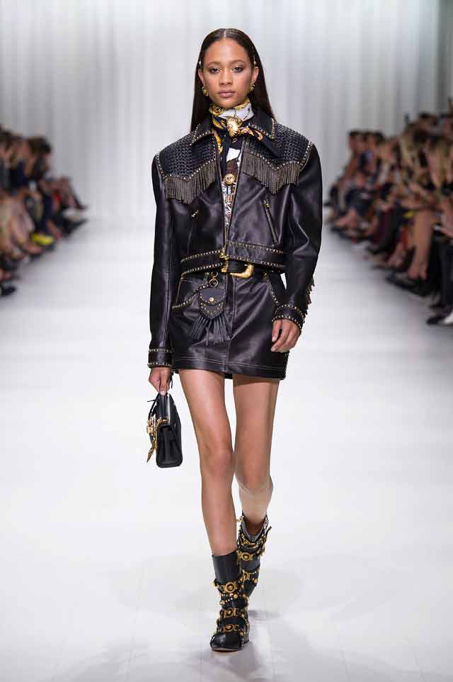 Versace SS18 RTW Details  Trending fashion shoes, Boots outfit