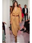 chloe-spring-summer-2018-ss18-rtw-collection (24)-loose-pants