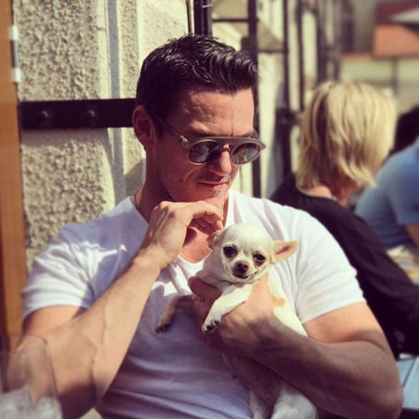 latest-mens-hair-style-beard-trends-side-quiff-hairstyle-clean-shave-look-luke-evans