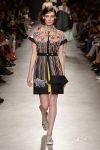 rahul-mishra-spring-summer-2018-ss18-rtw-collection (23)-floral-applique