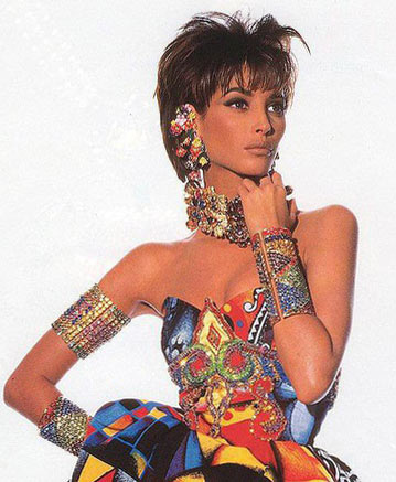 90S-bracelets-jewelry-trends-1990-90sbracelets-celebrity-trends-90s-jewelry