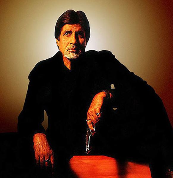 Bollywood villains aankhen-famous-bollywood-villains-amitabh-bachchan-negative-role-hero