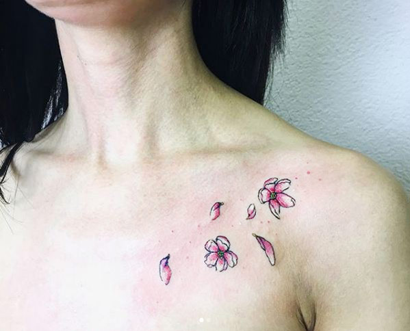 small-flower-tattoos-cherry-blossom-sakura-collarbone-women-ideas-designs