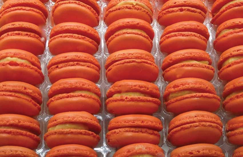 best-gourmet-macarons-flavors-fillings (17)-pumpkin-spice