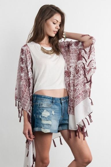 Gypsy Clothing Basics: How To Put Together Wearable Bohemian Outfits