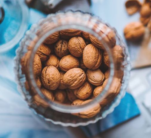 16-walnuts-food-for-hair-growth