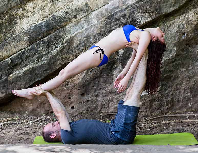 acro-yoga-benefits-partner-tandem-yoga-poses-whale