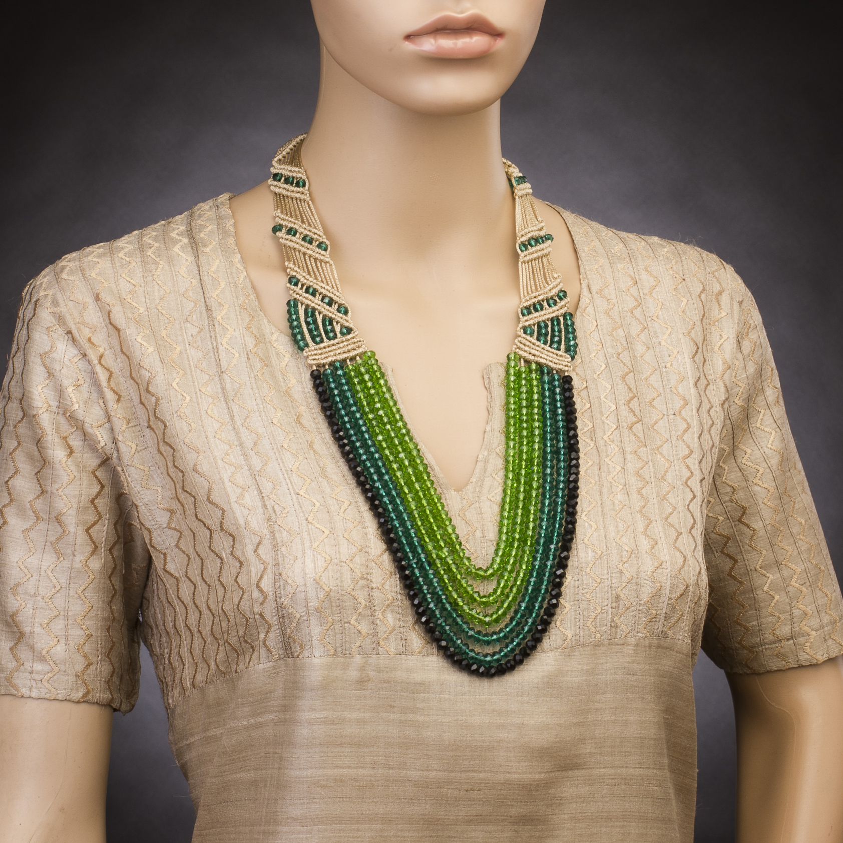 beyond-gallery-ethnic-wear-fashion-style-dresses (10)-indian-accessories