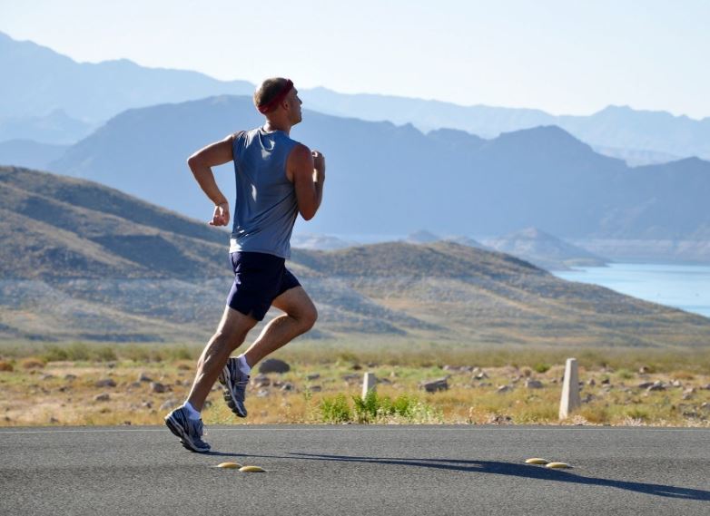 dehydration-half-marathon-training-dangers