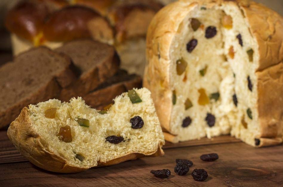 panettone-sweet-nuts-bread-italian-christmas-food-cuisine