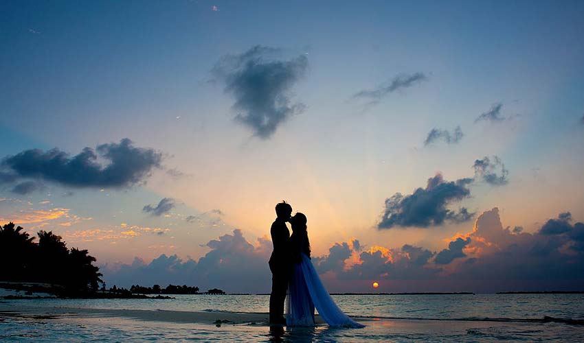 pre-wedding-pictures-ideas-guide-complete-beach-location
