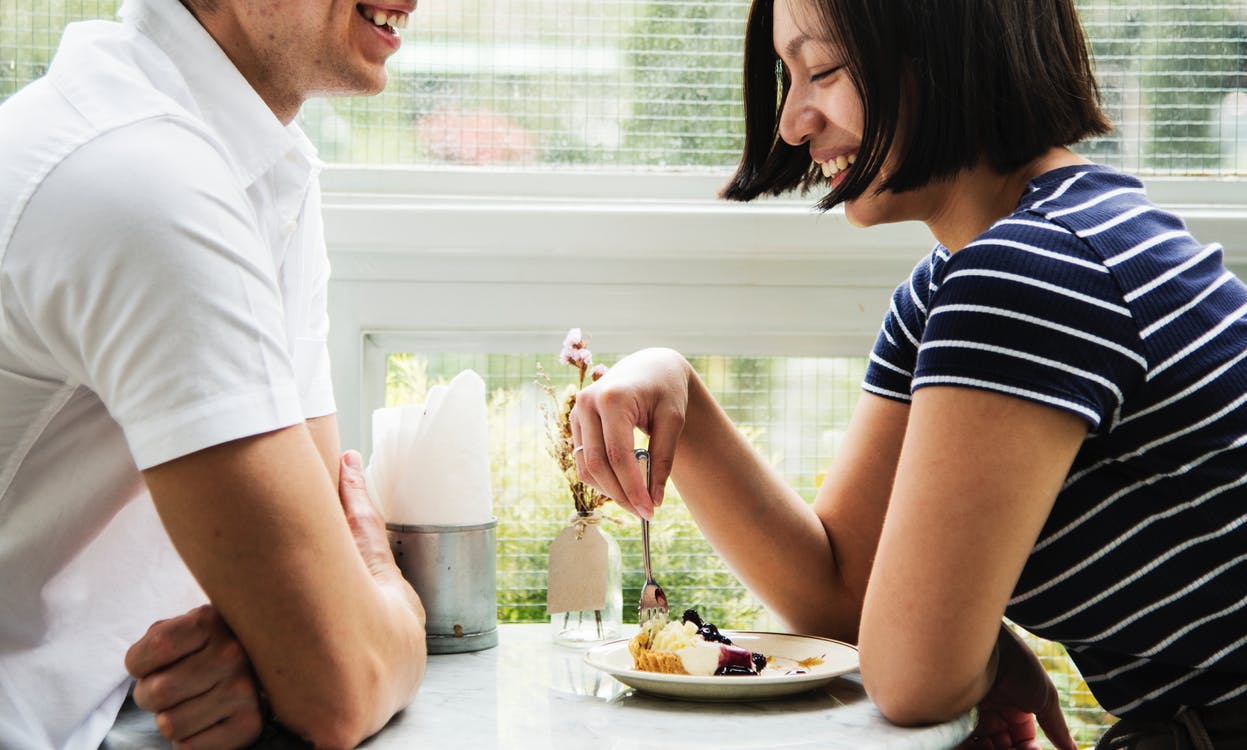 first-date-conversation-tips-what-to-talk