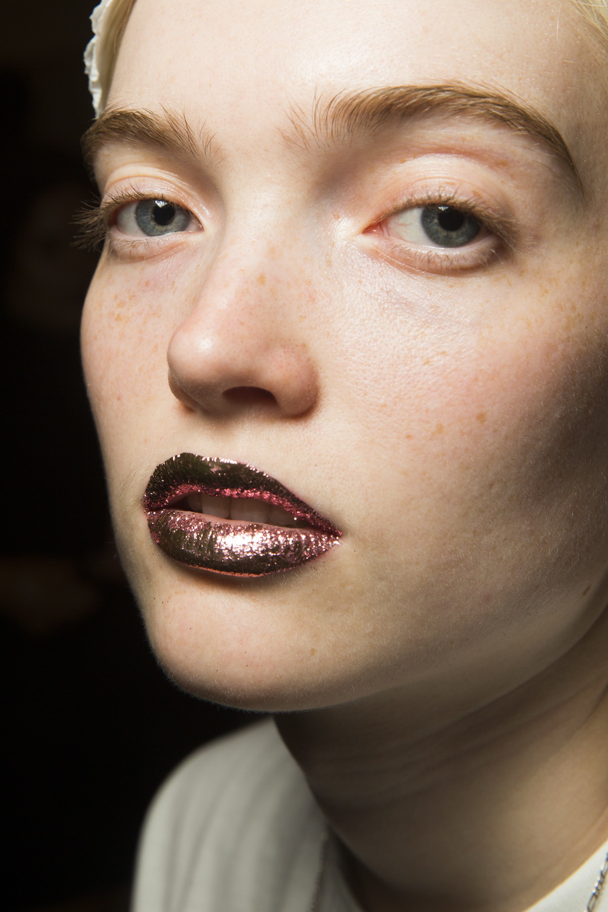 jeremy-scott-glitter-lips-spring-summer-2019-collection