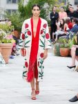 oscar-de-la-renta-spring-summer-2019-collection-ss19-12-embroidered-jacket