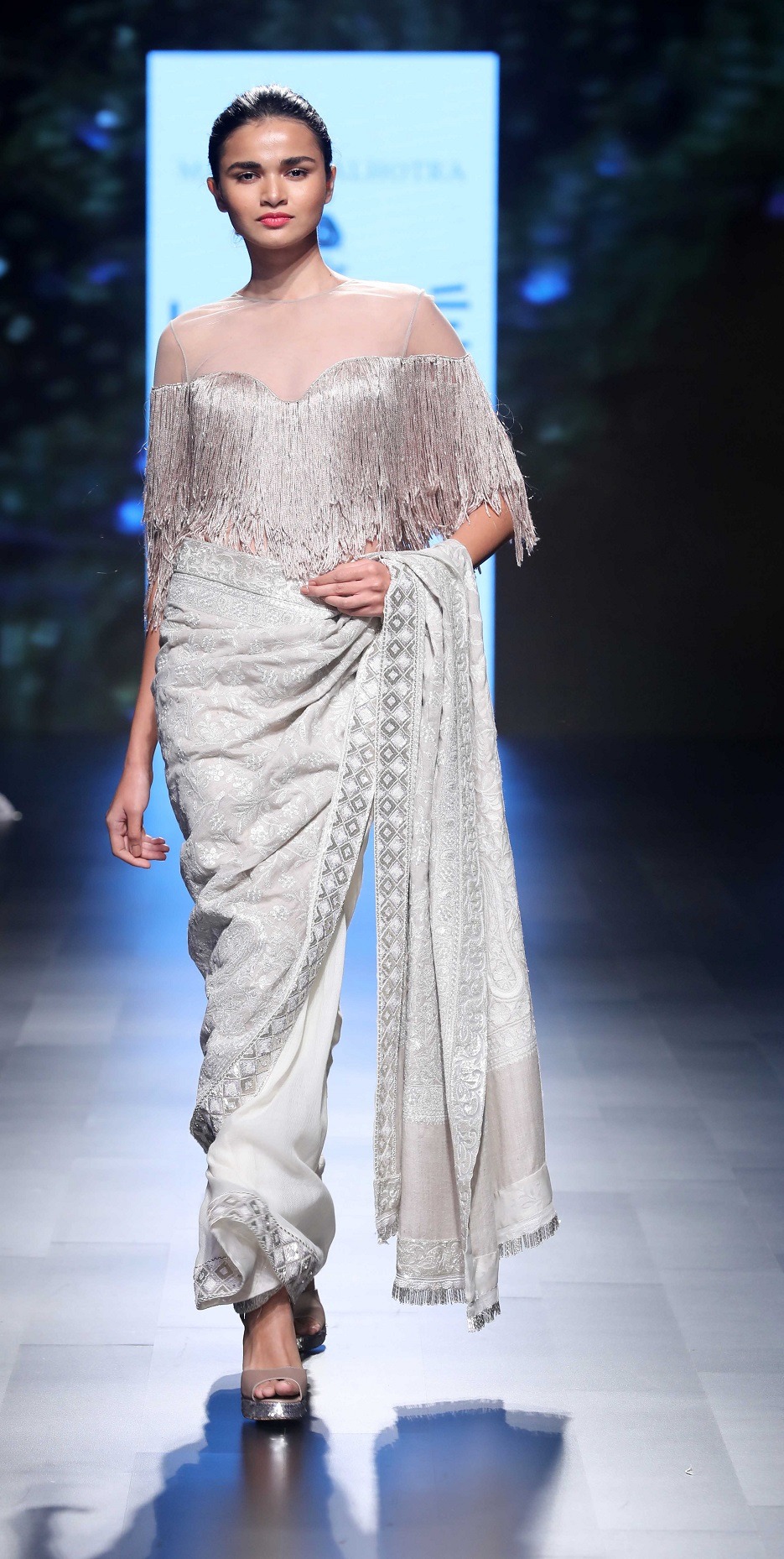 Manish Malhotra unveils Inaya made using Merino wool in collaboration with The Woolmark Company at LFW SR 18 (3)