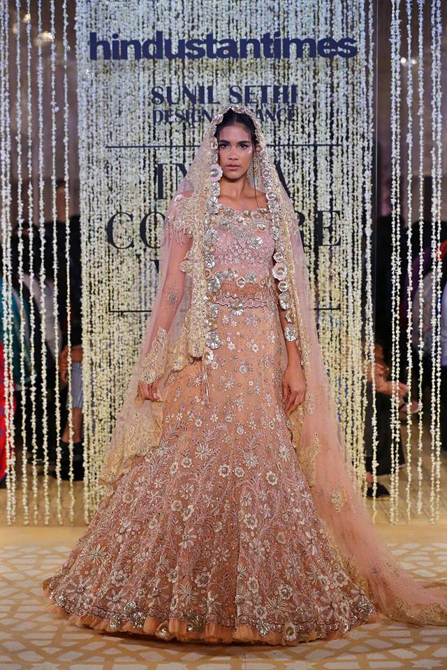 Tarun Tahiliani Latest Bridal Lehenga Colors Trends 2019 (2)