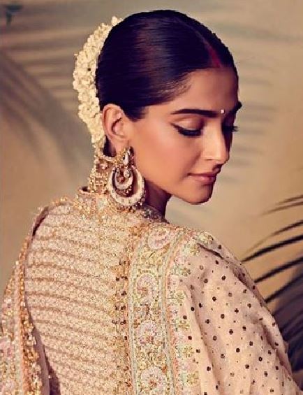 sonam kapoor bollywood indian hairstyles 2019 latest