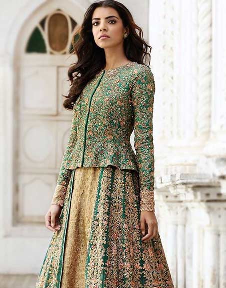 Pin by Reetu Agarwal on Blouse | Fancy dresses long, Fancy dress design,  Designer dresses casual