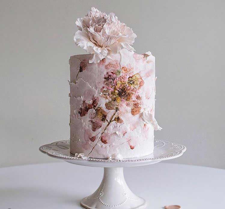 27+ Photos That'll Prove Having a Fancy Wedding Cake is a Must! |  WeddingBazaar